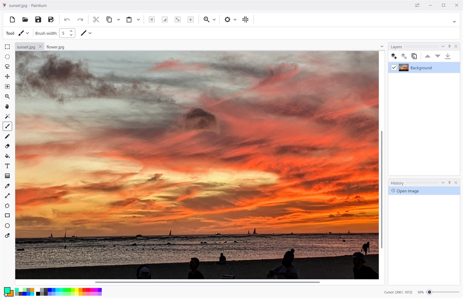 Paintium using the compact toolbar layout instead of the ribbon